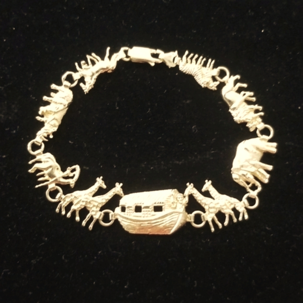 10k (417) Noah's Arc Vintage Bracelet